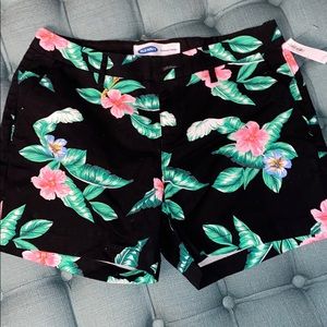 Women’s Hawaiian print shorts